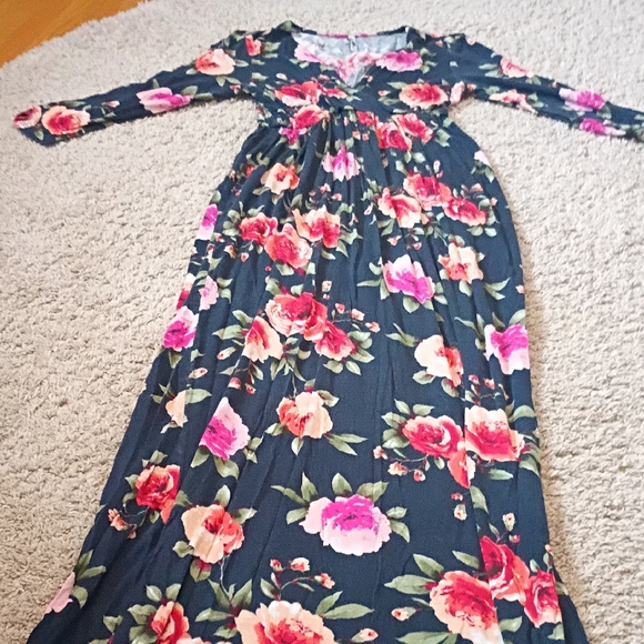 Motherbee Maternity Dresses & Skirts - Floral Maxi Dress - Navy and Pink